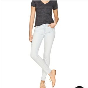 J Brand 620 mid rise in Intuition sz 27